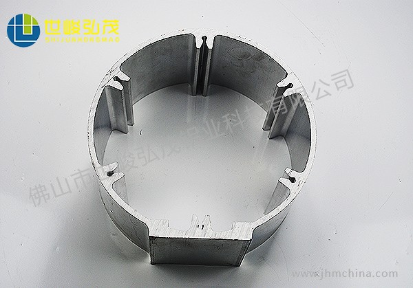 3000T機(jī)大圓管鋁合金鋁型材-1