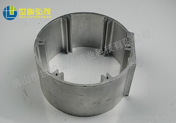 3000T機(jī)大圓管鋁合金鋁型材-1