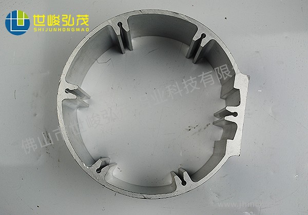 3000T機(jī)大圓管鋁合金鋁型材-1