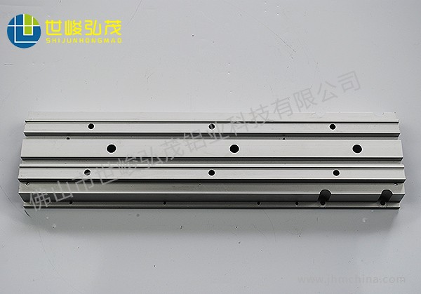 LED路燈龍骨深加工鋁型材-1 LED路燈龍骨深加工鋁型材-1